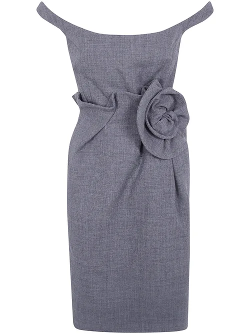 Here's what to wear to a cold weather wedding